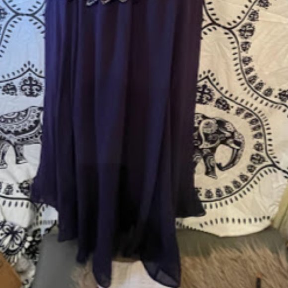 Women's Jkara Gown Blue Dress with embellishments - Picture 6 of 7